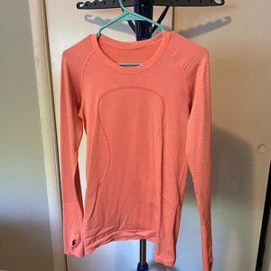 LULULEMON SIZE 6 - WOMENS SWIFTLY TECH LONG SLEEVE